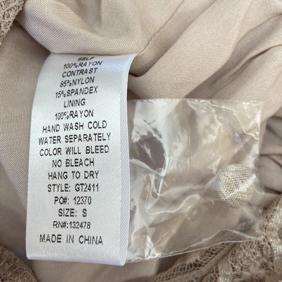 Nwt Beige Lace Bottom Bodysuit - Small - Picture 10 of 10